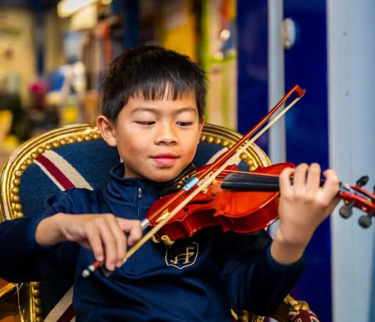 child playing violin