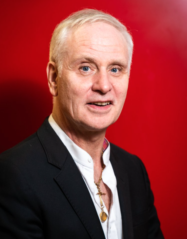 Dr Ian Moores